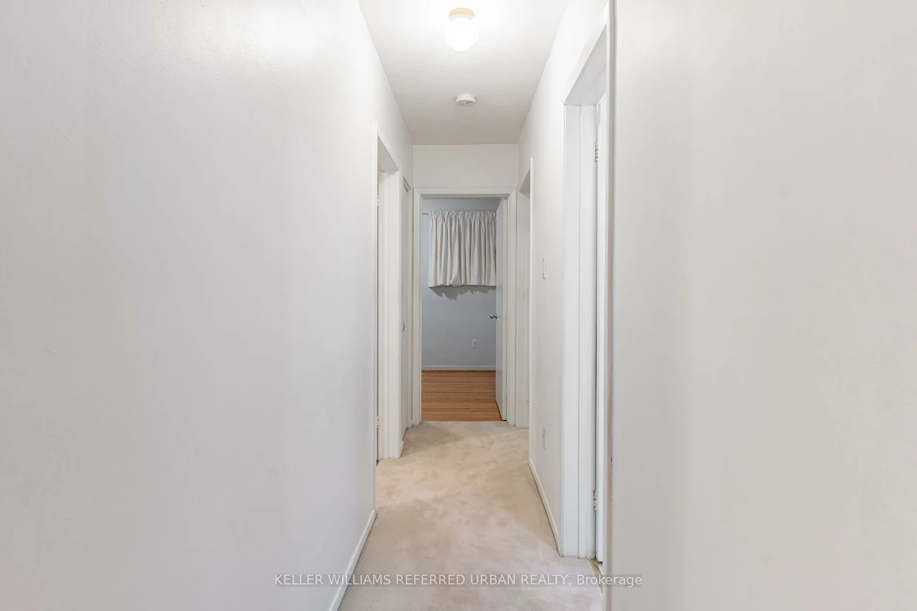 1636, Robillard, Clarkson, Mississauga