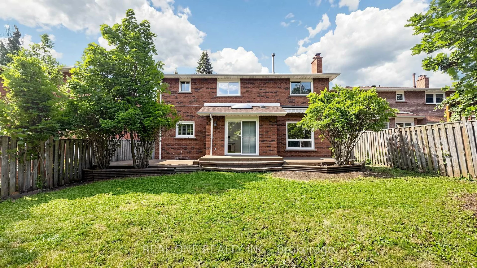 2027, Roy Ivor, Erin Mills, Mississauga