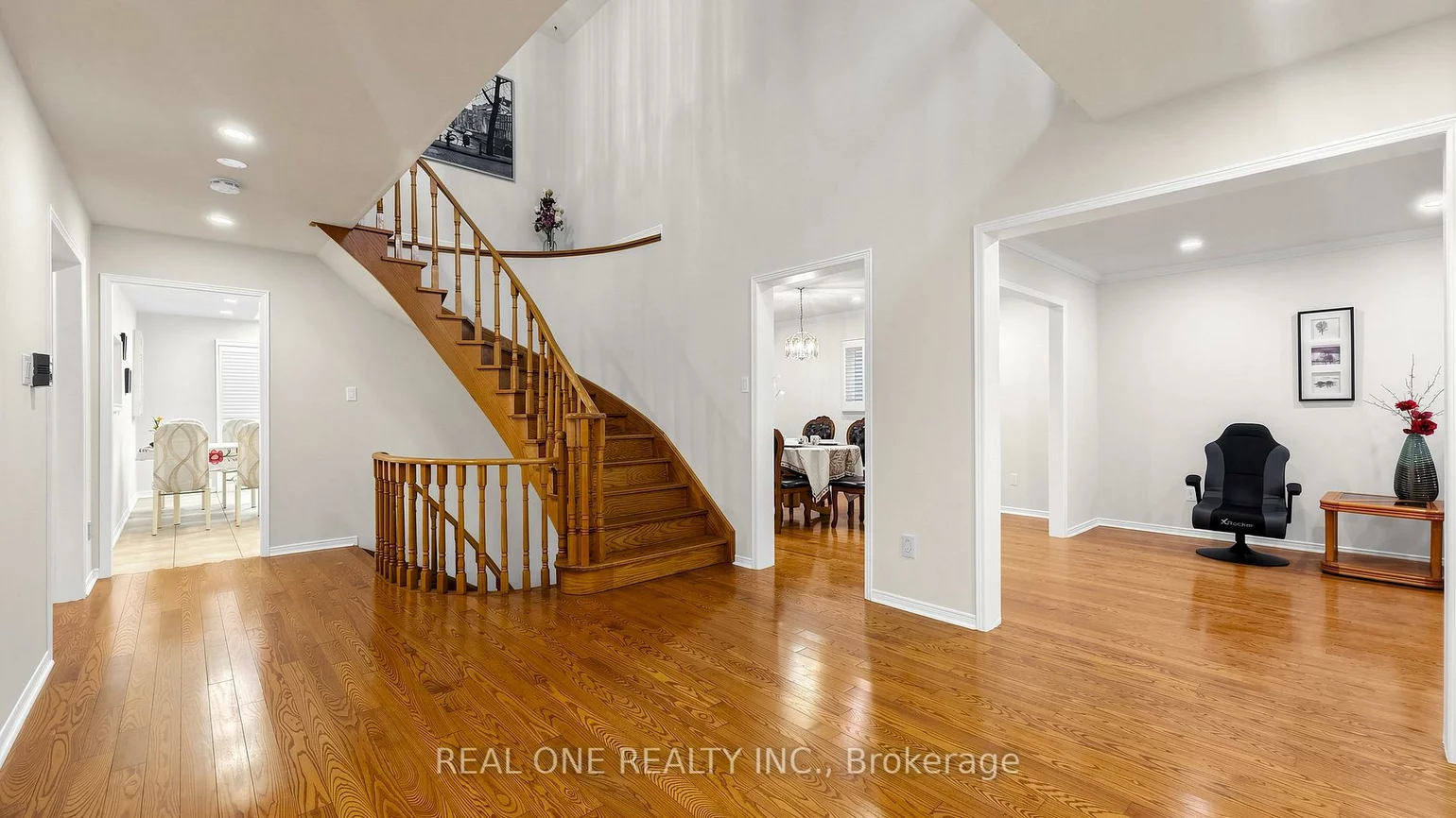 2027, Roy Ivor, Erin Mills, Mississauga
