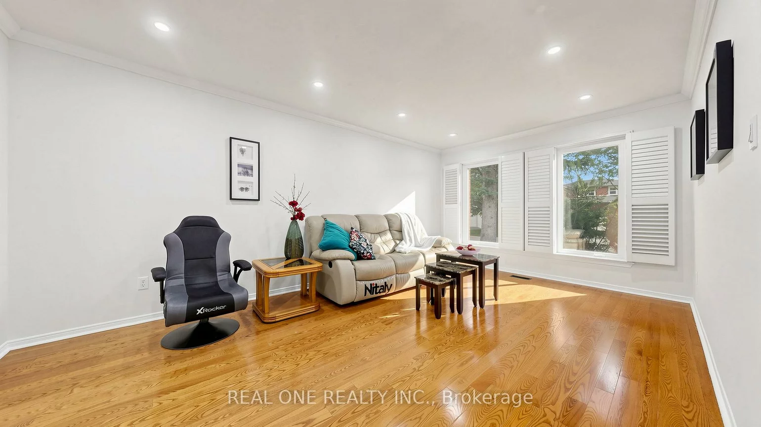 2027, Roy Ivor, Erin Mills, Mississauga