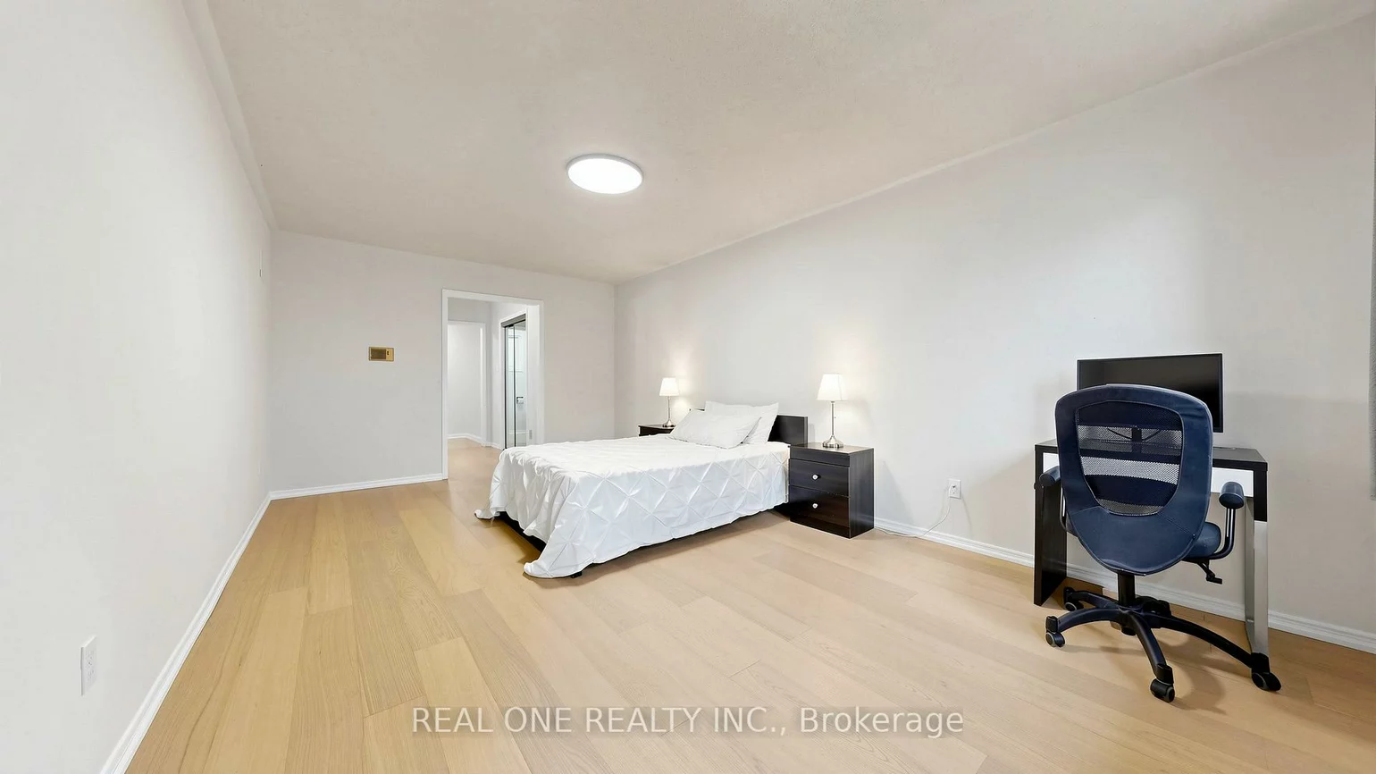 2027, Roy Ivor, Erin Mills, Mississauga
