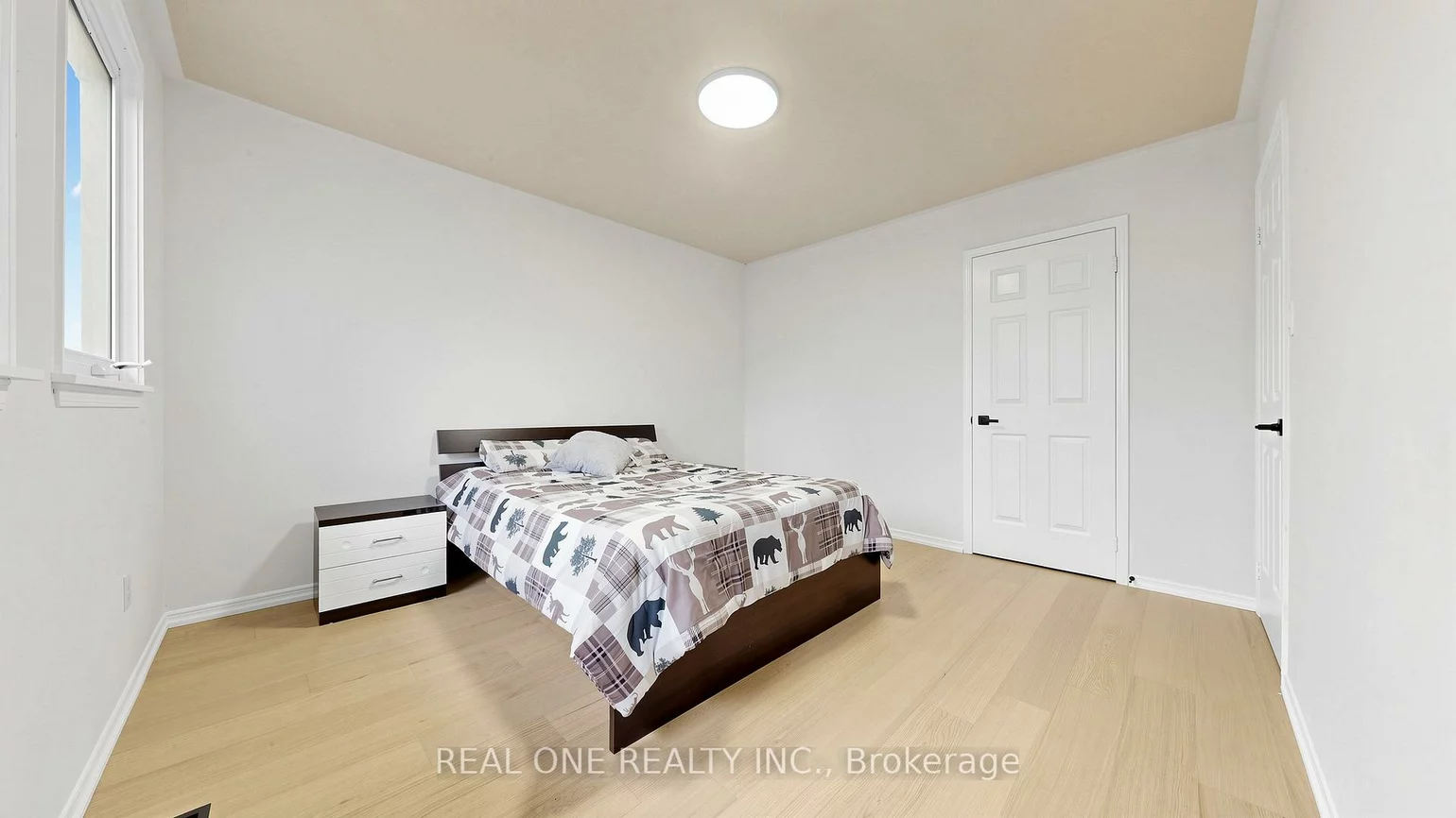 2027, Roy Ivor, Erin Mills, Mississauga