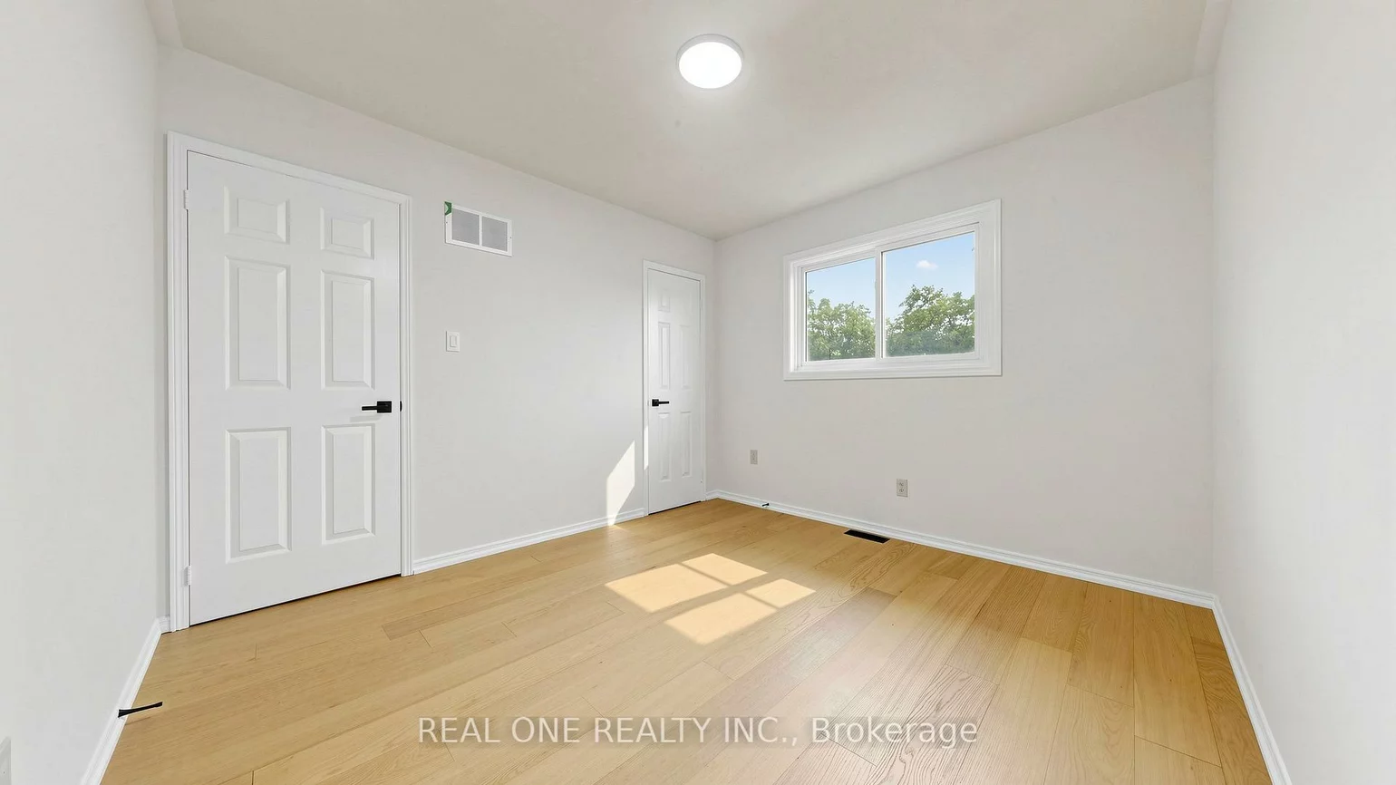 2027, Roy Ivor, Erin Mills, Mississauga