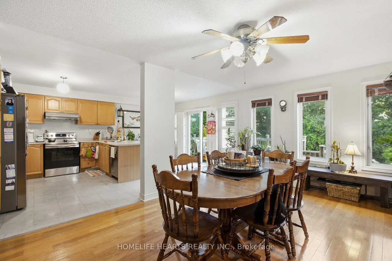 1077, Knotty Pine, Meadowvale Village, Mississauga
