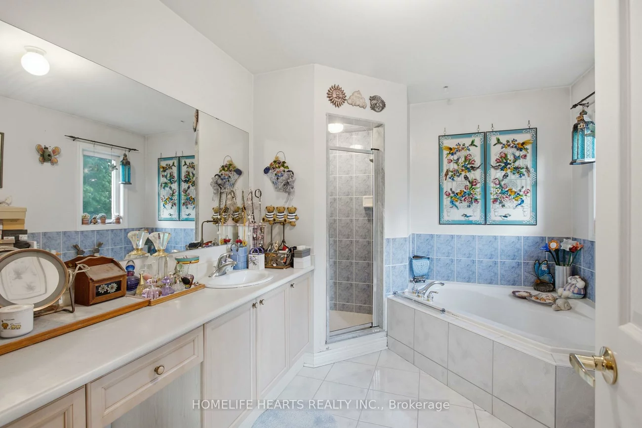 1077, Knotty Pine, Meadowvale Village, Mississauga
