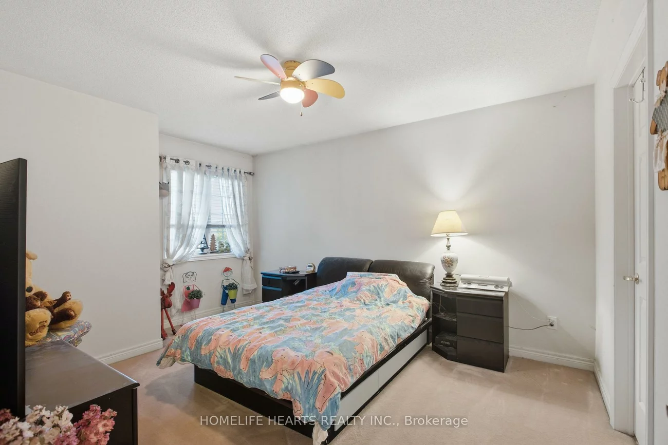 1077, Knotty Pine, Meadowvale Village, Mississauga