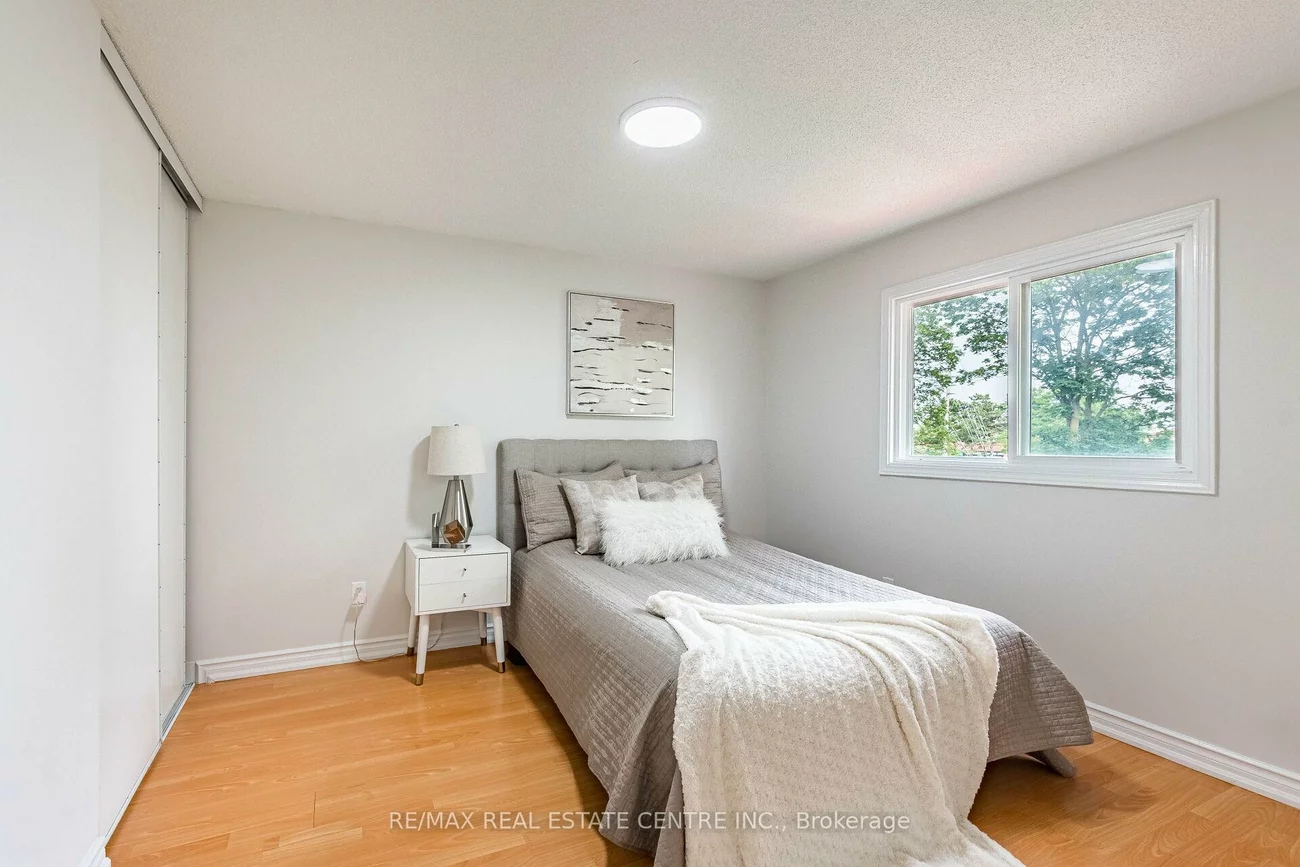 1124, Shagbark, Creditview, Mississauga
