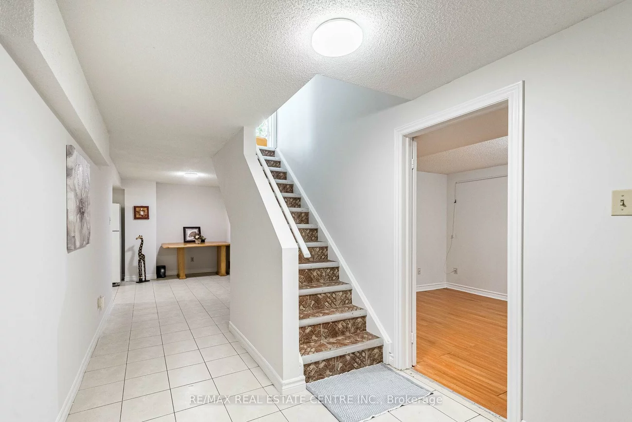 1124, Shagbark, Creditview, Mississauga