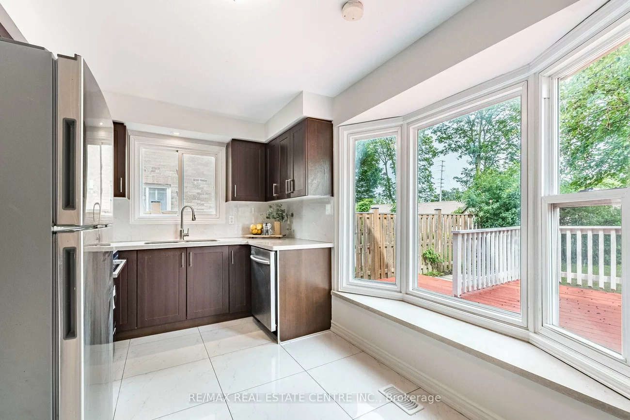 1124, Shagbark, Creditview, Mississauga