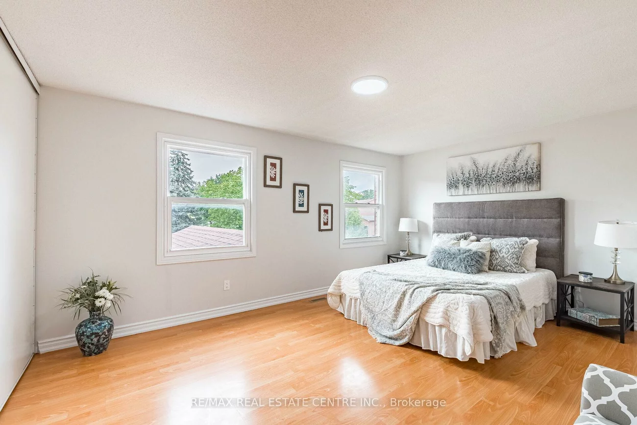 1124, Shagbark, Creditview, Mississauga