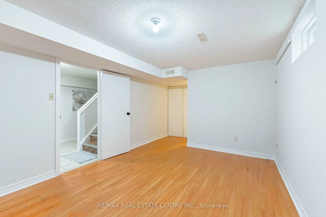 1124, Shagbark, Creditview, Mississauga