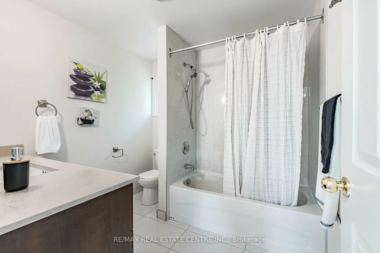 1124, Shagbark, Creditview, Mississauga