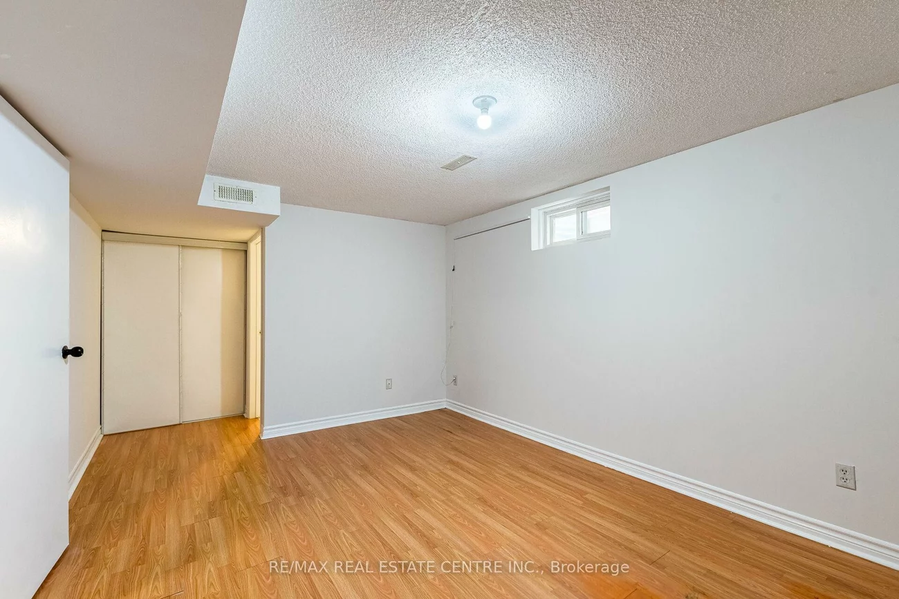 1124, Shagbark, Creditview, Mississauga