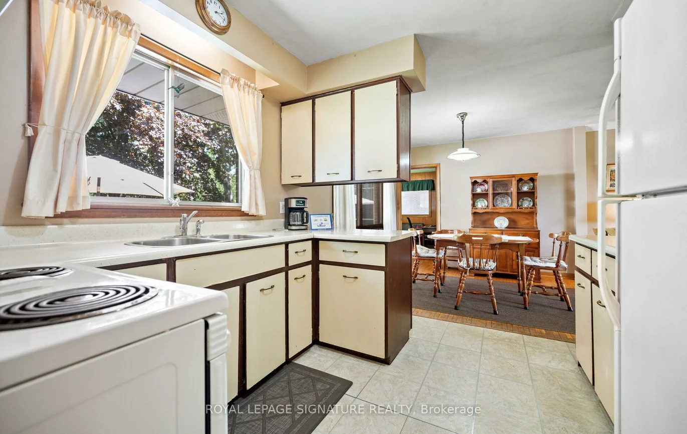2585, Jarvis, Erindale, Mississauga