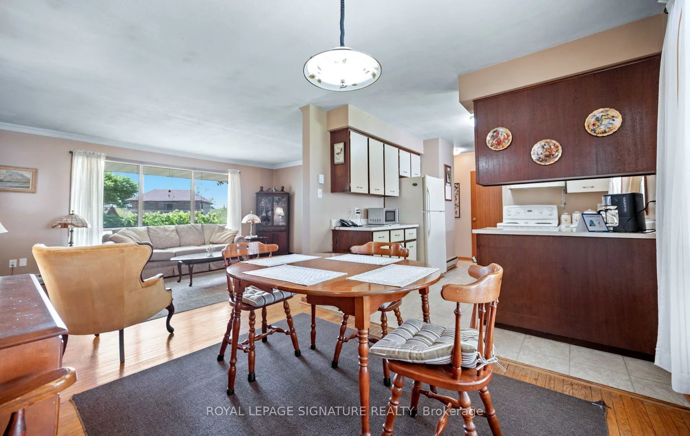 2585, Jarvis, Erindale, Mississauga
