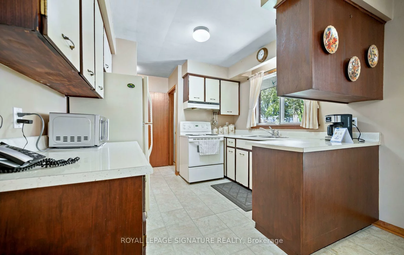 2585, Jarvis, Erindale, Mississauga