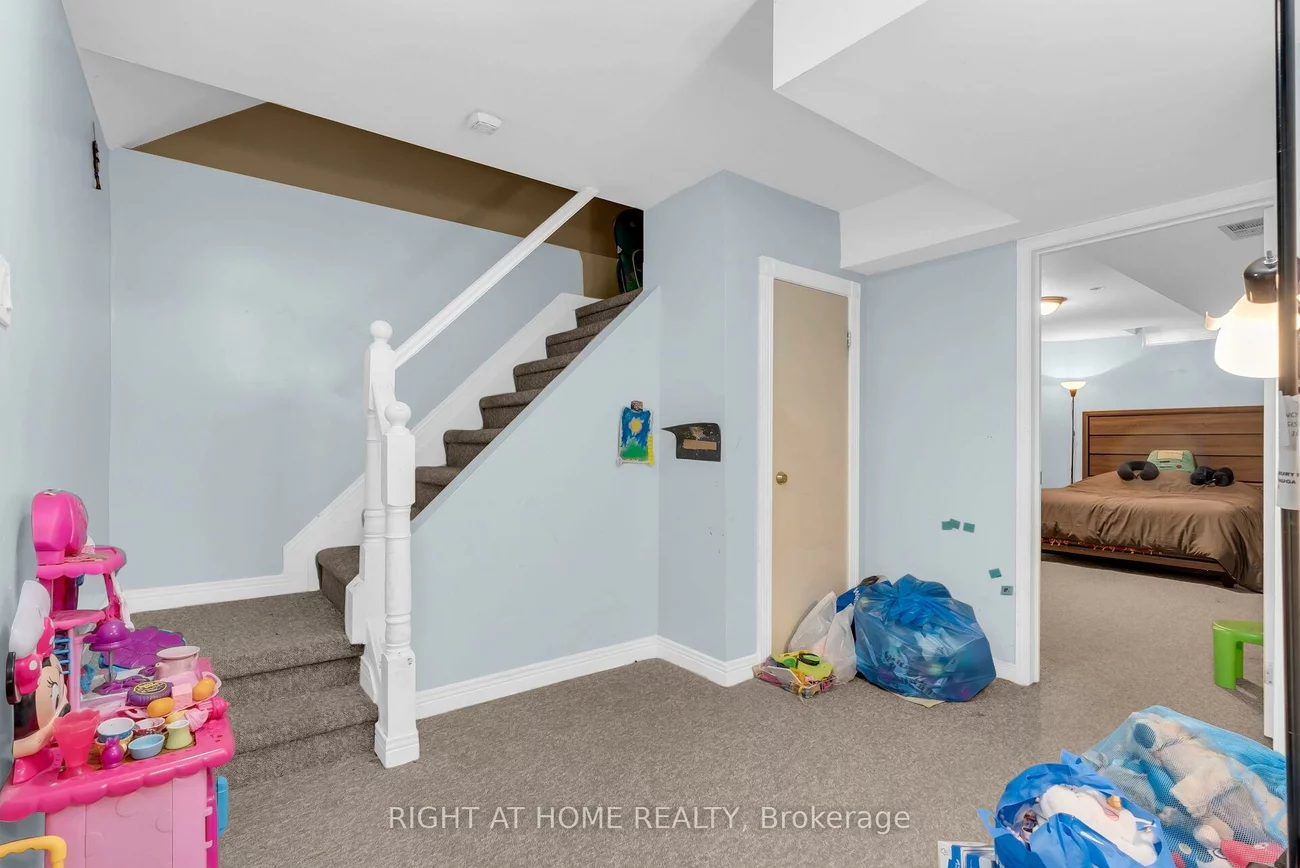 4487, Inchbury, Central Erin Mills, Mississauga