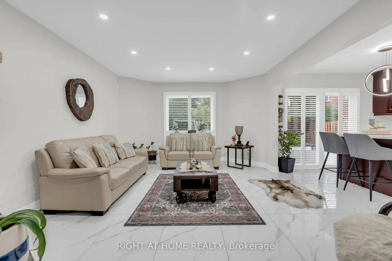 4487, Inchbury, Central Erin Mills, Mississauga