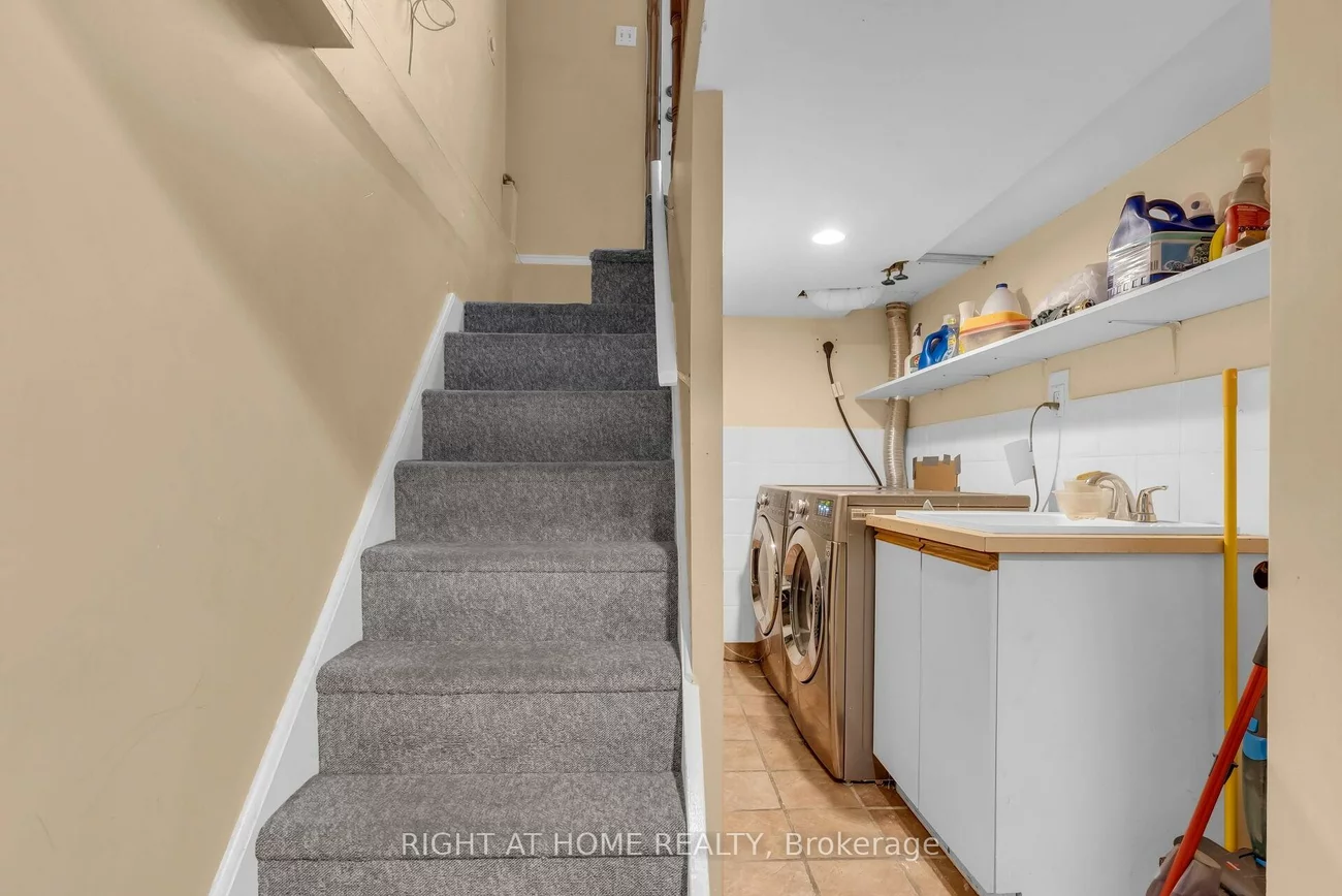 4487, Inchbury, Central Erin Mills, Mississauga