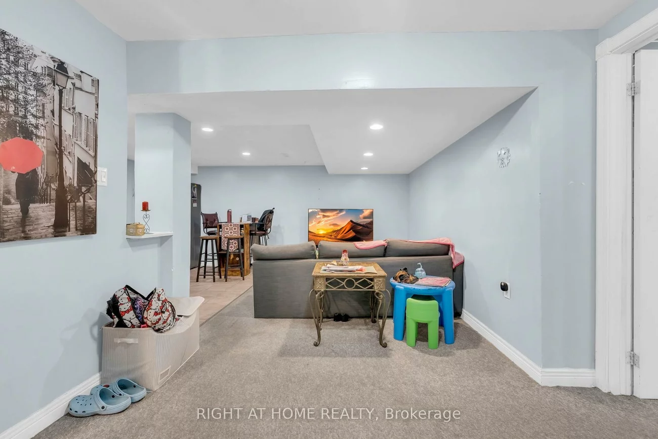 4487, Inchbury, Central Erin Mills, Mississauga