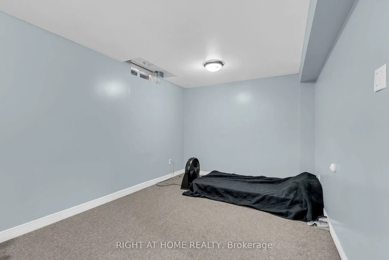 4487, Inchbury, Central Erin Mills, Mississauga
