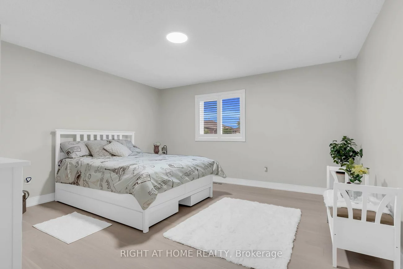 4487, Inchbury, Central Erin Mills, Mississauga