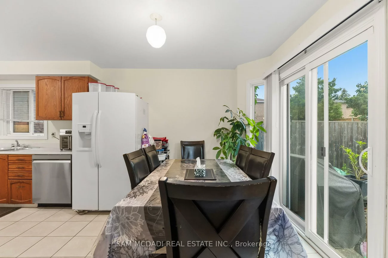 3024, Valcourt, Erin Mills, Mississauga