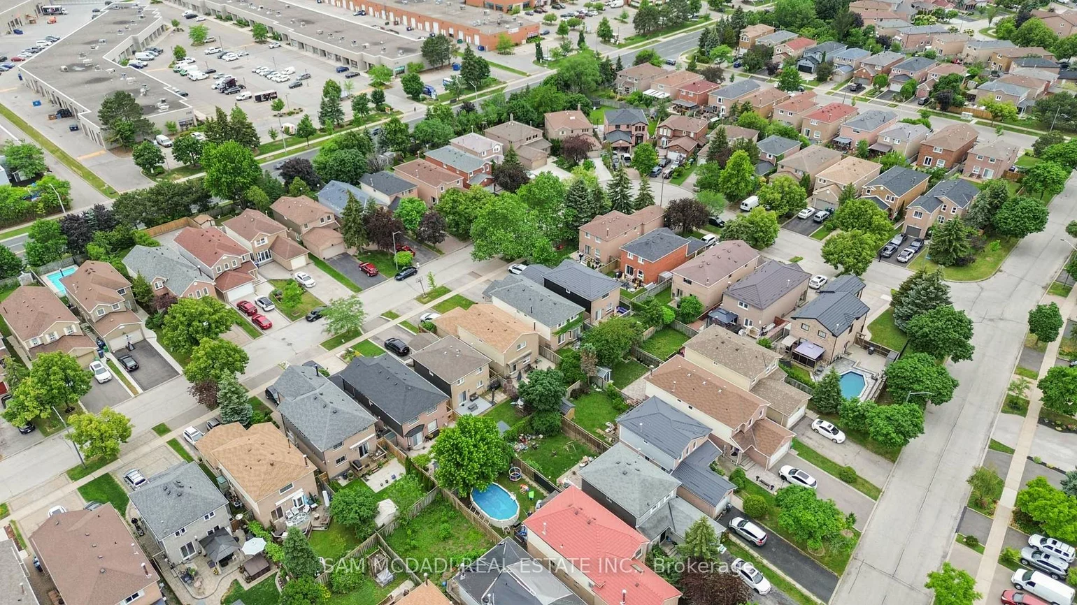 3024, Valcourt, Erin Mills, Mississauga
