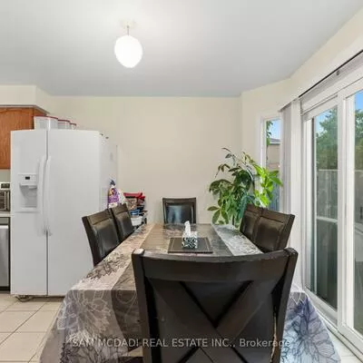 3024, Valcourt, Erin Mills, Mississauga