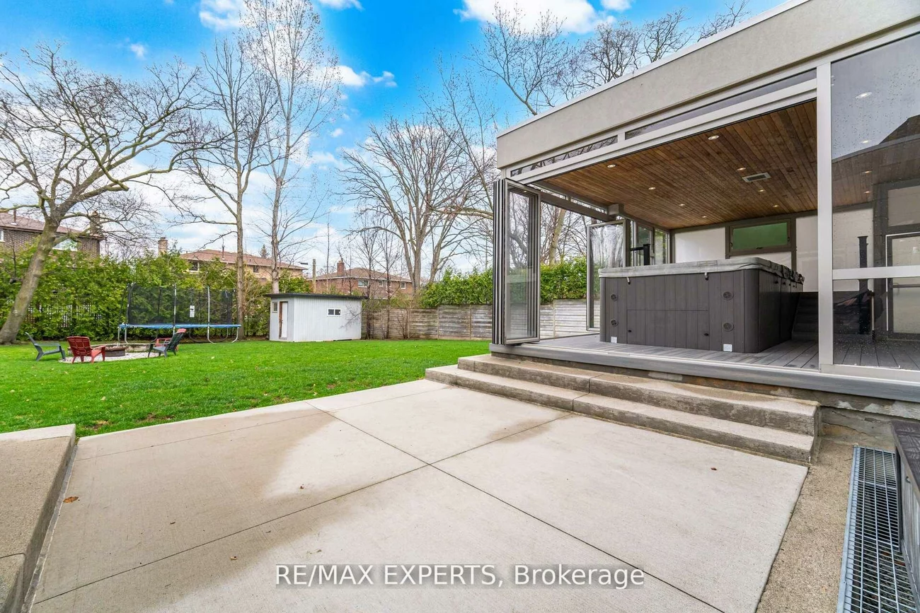 1527, Glenhill, Lorne Park, Mississauga
