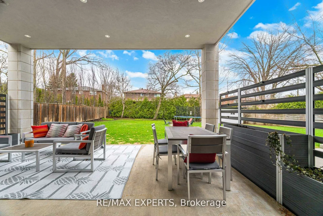 1527, Glenhill, Lorne Park, Mississauga