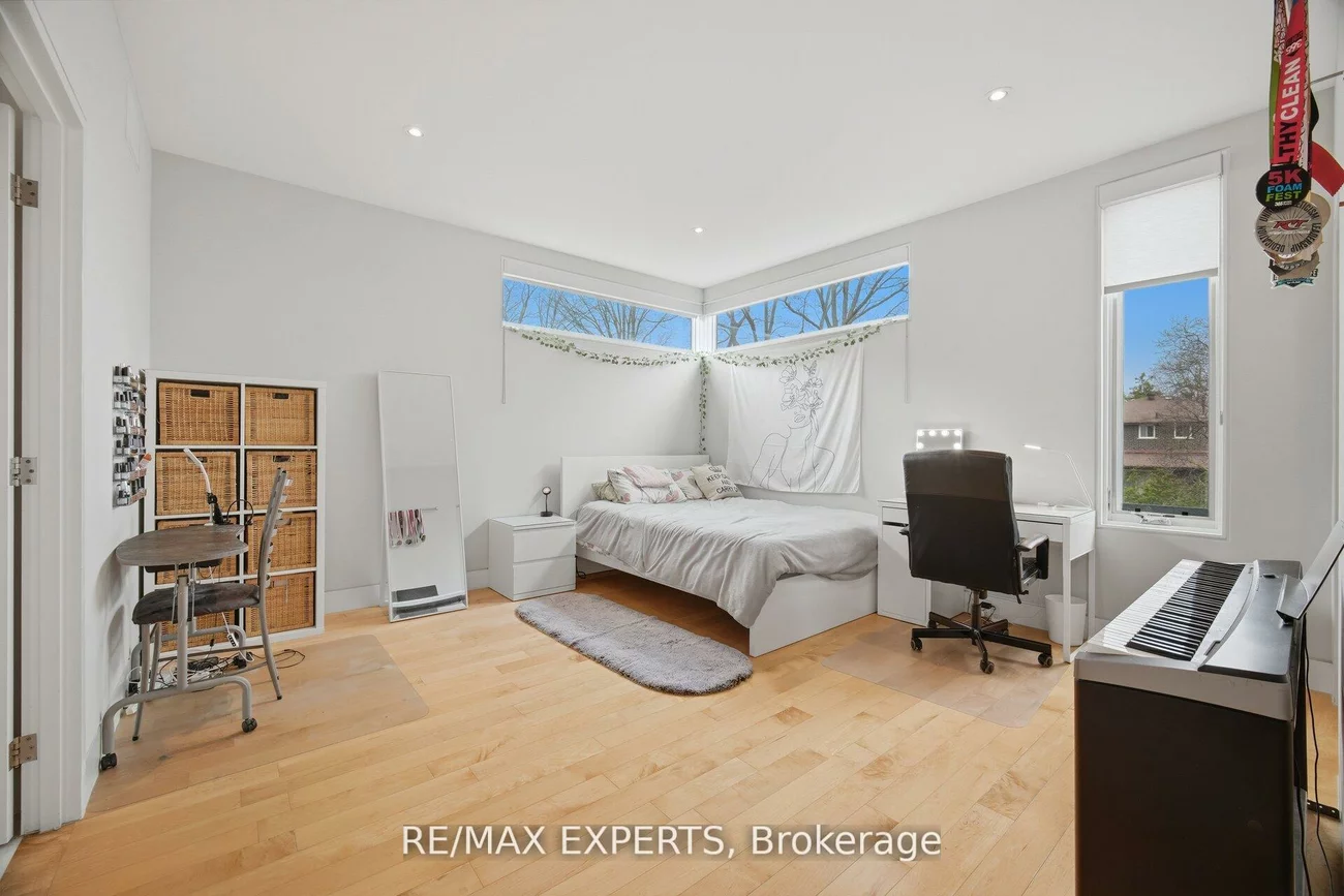 1527, Glenhill, Lorne Park, Mississauga