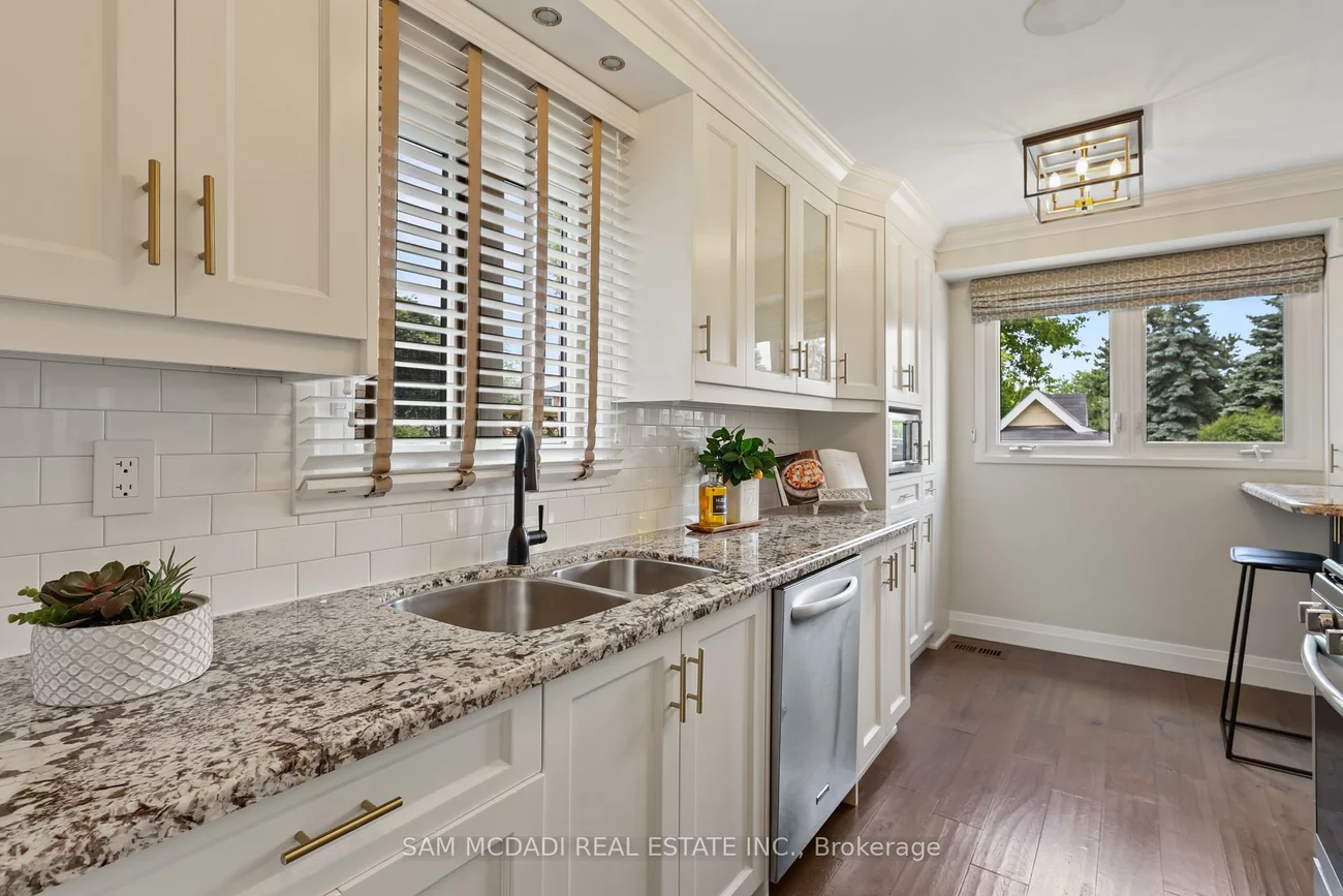 1541, Cuthbert, East Credit, Mississauga