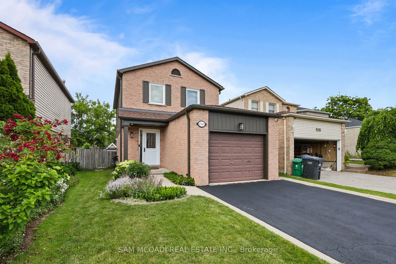 1541, Cuthbert, East Credit, Mississauga