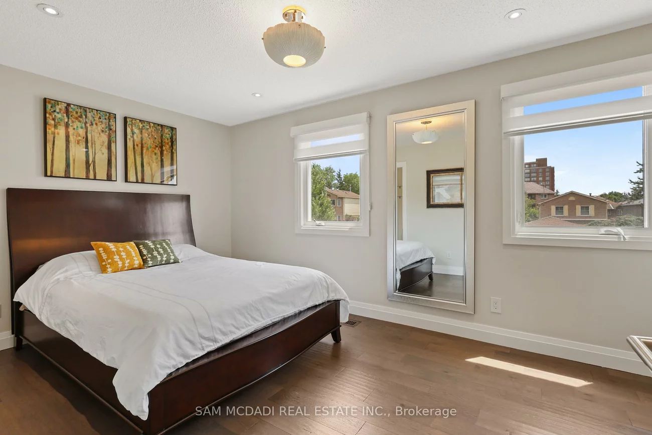 1541, Cuthbert, East Credit, Mississauga