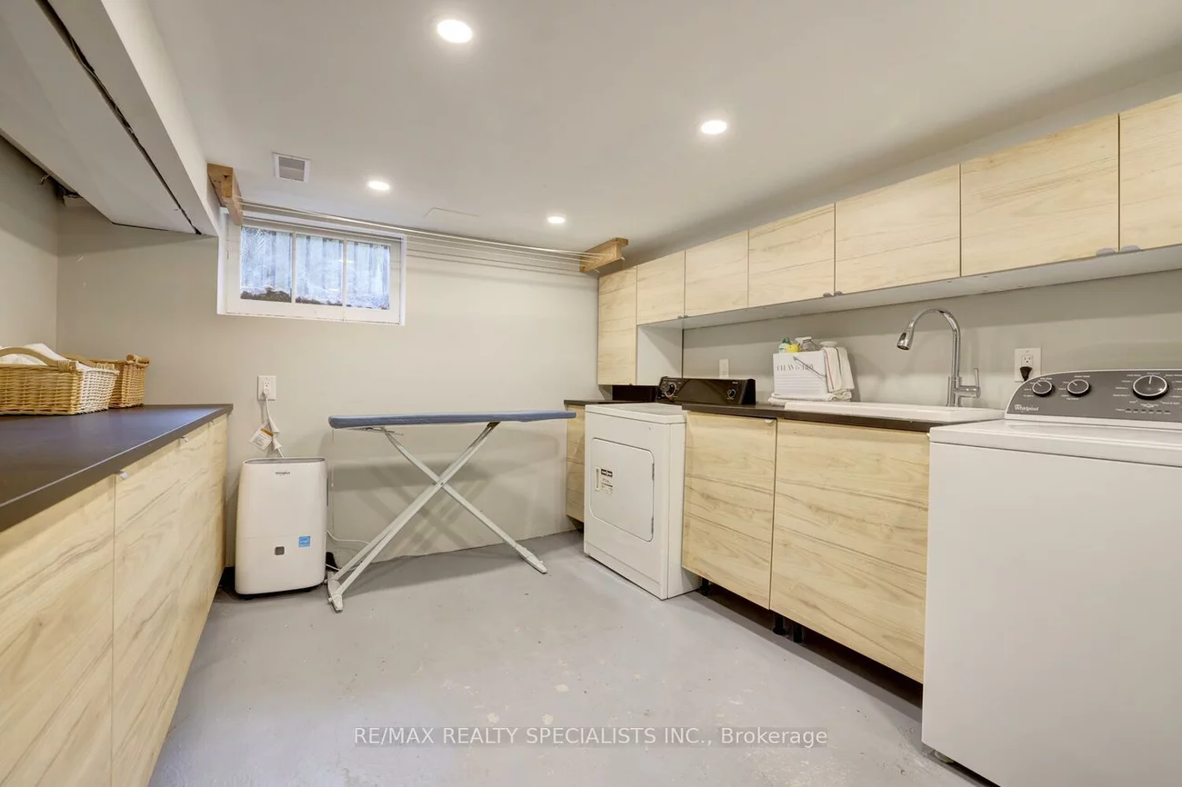 821, Parkland, Clarkson, Mississauga