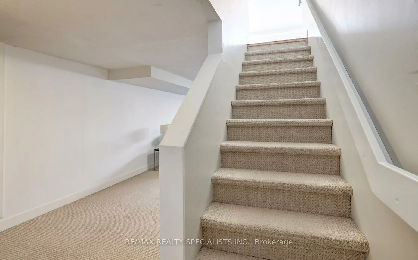 821, Parkland, Clarkson, Mississauga