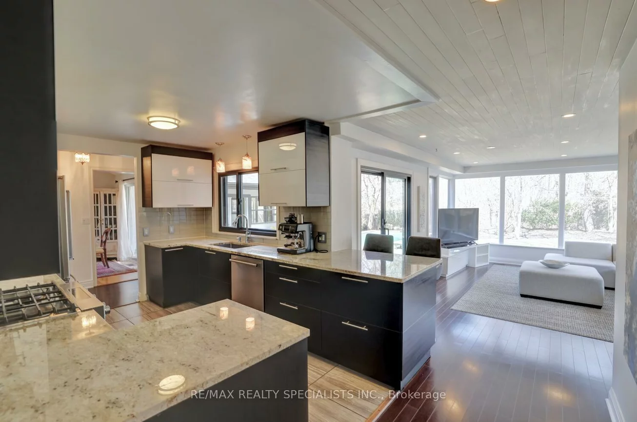 821, Parkland, Clarkson, Mississauga