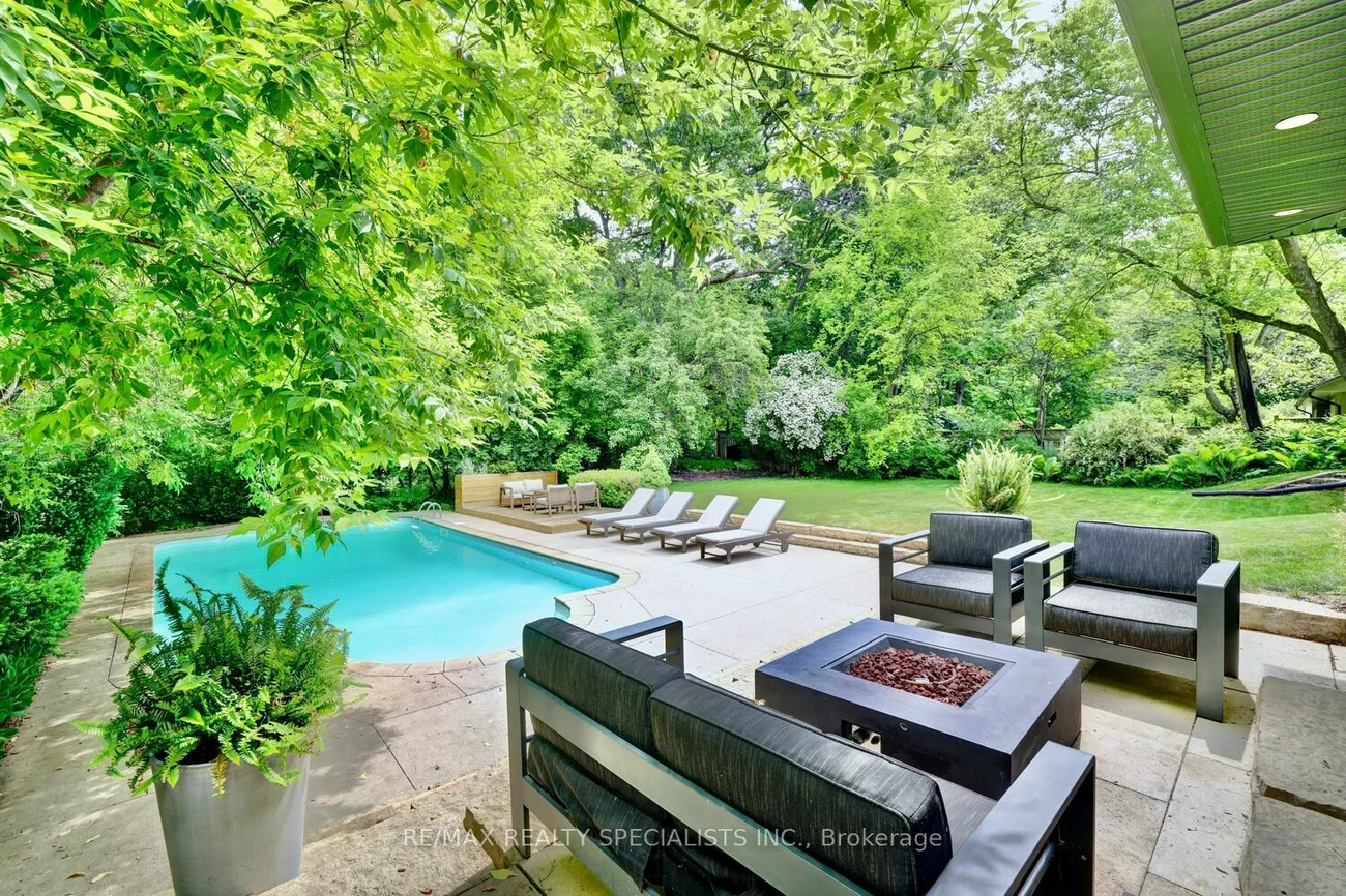 821, Parkland, Clarkson, Mississauga