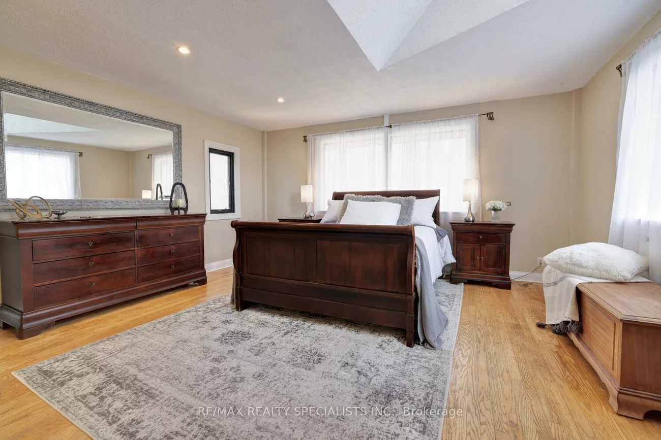 821, Parkland, Clarkson, Mississauga