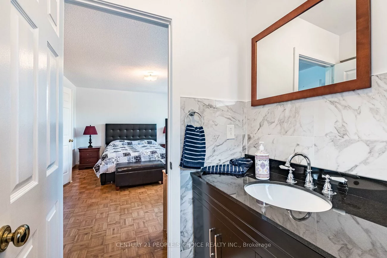 4844, Owl, Hurontario, Mississauga