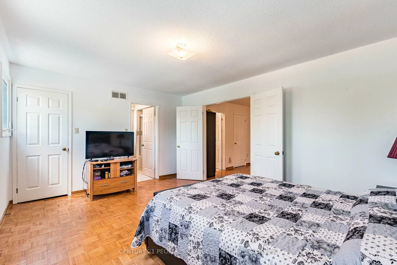 4844, Owl, Hurontario, Mississauga