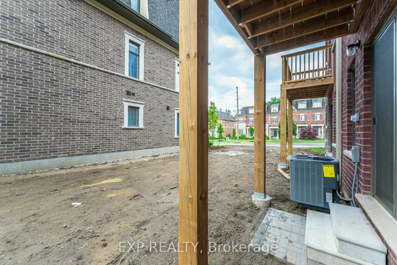 209, Wyndham, Streetsville, Mississauga