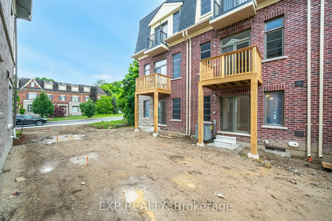 209, Wyndham, Streetsville, Mississauga