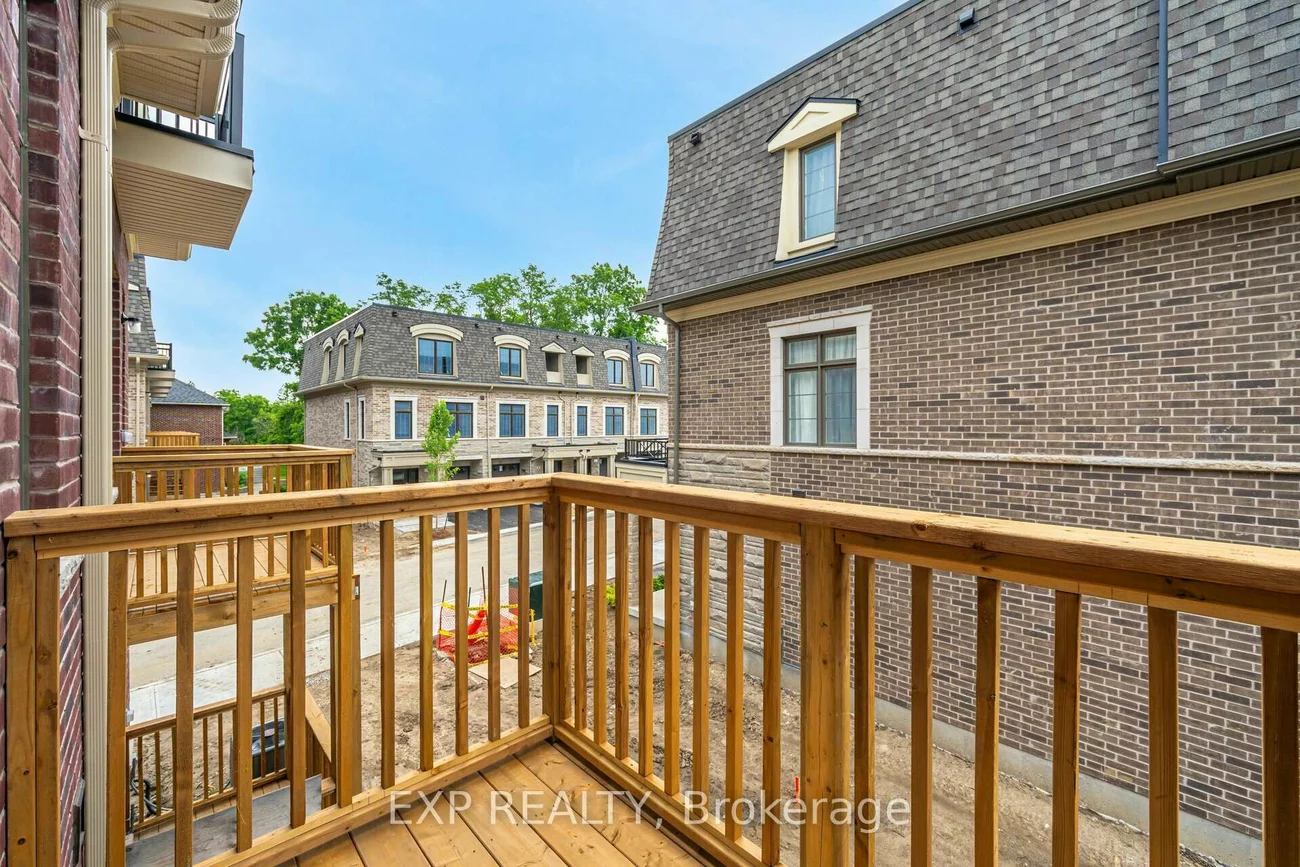 209, Wyndham, Streetsville, Mississauga