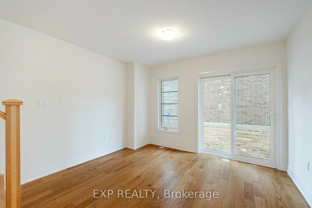 209, Wyndham, Streetsville, Mississauga