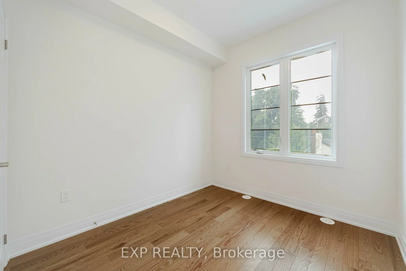 209, Wyndham, Streetsville, Mississauga