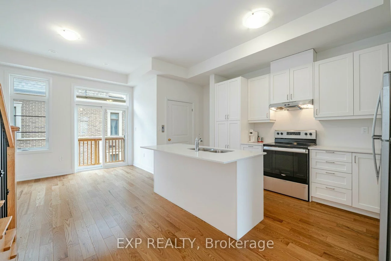 209, Wyndham, Streetsville, Mississauga