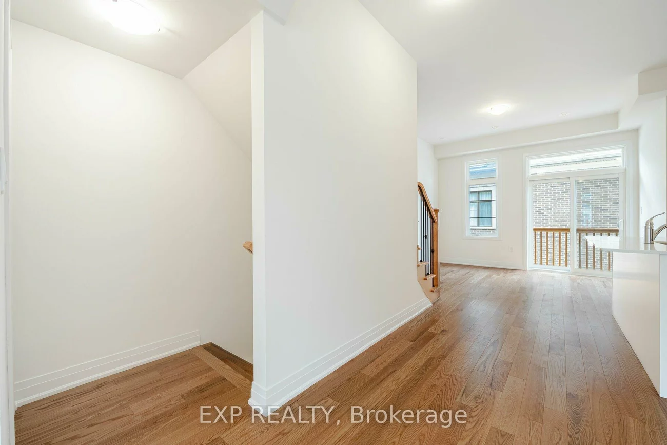 209, Wyndham, Streetsville, Mississauga