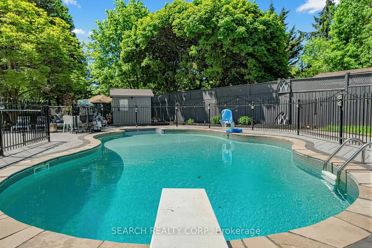 1421, Watersedge, Clarkson, Mississauga